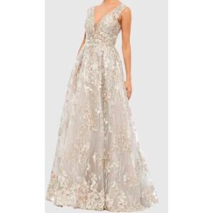 NWT Mac Duggal 12 Floral Embroidered Illusion V-Neck Sleeveless Formal A20131